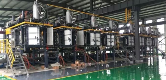 eps/epp泡沫冷鏈運輸周轉保溫箱節能全（quán）自動真空（kōng）成型機